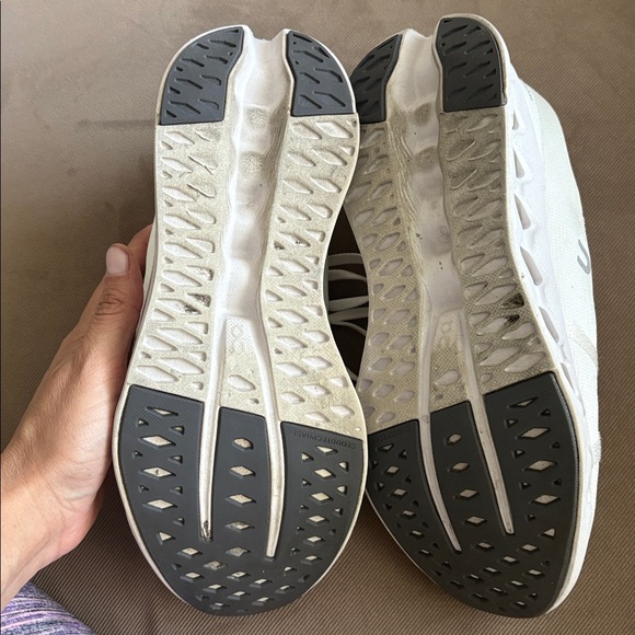 On Running Cloudnova Form 2 TT Wolf Cream 3WF10553244 Womens  On Running Cream Athletic Shoes